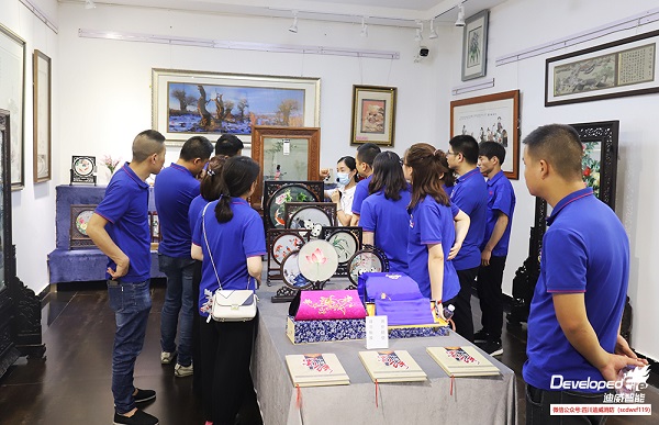 時代新征程 共筑中國夢