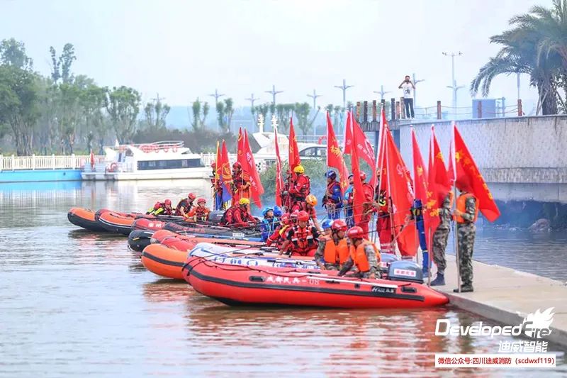 共訓(xùn)共練 | 成都市軍地應(yīng)急救援隊(duì)伍聯(lián)合開展水域救援實(shí)戰(zhàn)演練