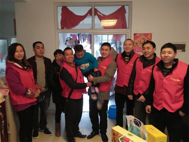 2017年01月22日 青羊工會(huì)送溫暖董益平1